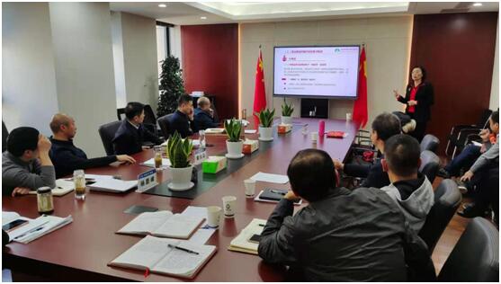 安徽Z6尊龙凯时地产集团公司召开党委理论学习中心组第十二次学习扩大会